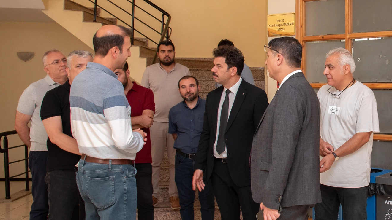 Rektör Yılmaz, fakülte ve uygulama birimlerinde incelemelerde bulundu